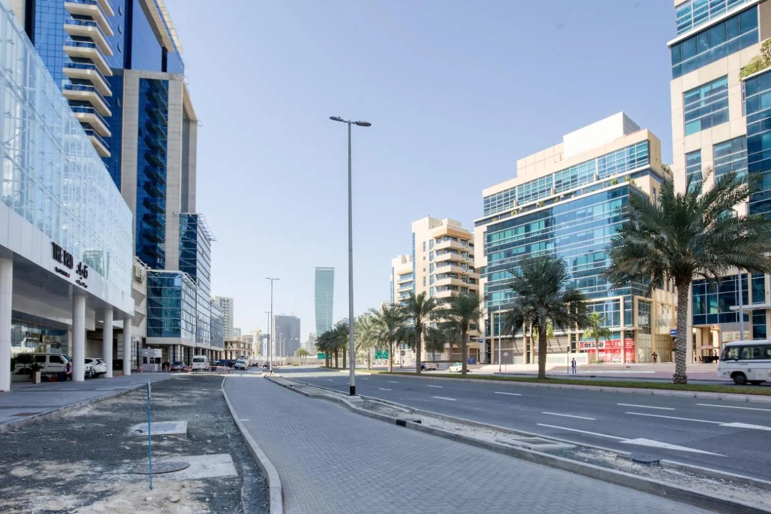 Blueground The Pad City View Pool Gym Dxb-1245 ドバイ